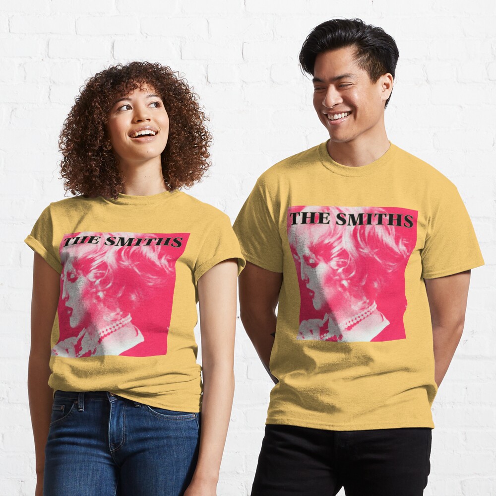 Discover Cover Pink Classic T-Shirt