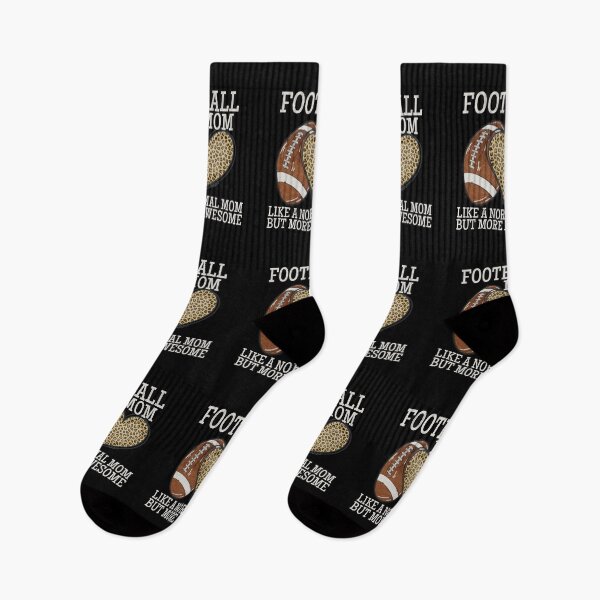 Artikelvorschau, Fußball-Mama wie eine normale Mutter, aber noch fantastischer mit einem lustigen Herz-Design mit American Football-Leopardenmuster, perfekt für den Spieltag entworfen und verkauft von Auntieck.