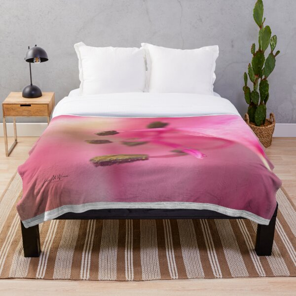 Aperçu de l'œuvre "Lily en rose" créée et vendue par Lisa Wrona.