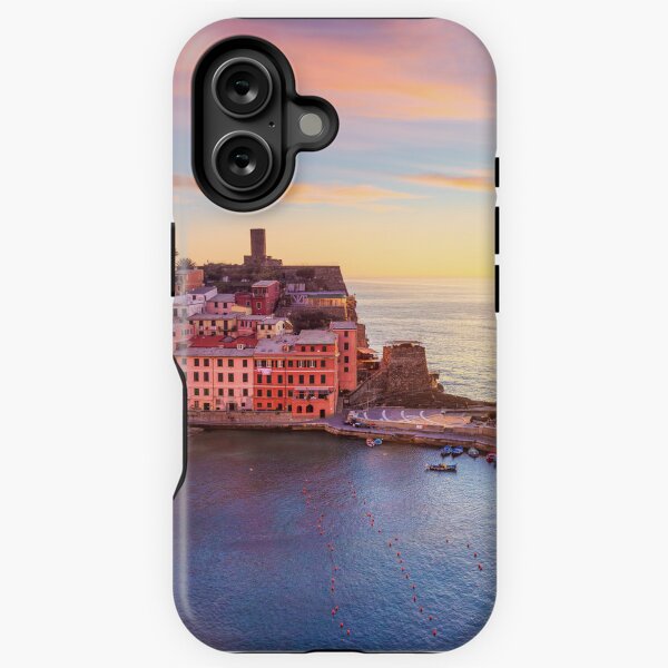 Aperçu de l'œuvre Vue sur Vernazza au coucher du soleil, paysage marin aux Cinque Terre. Italie créée et vendue par Stefano Orazzini.