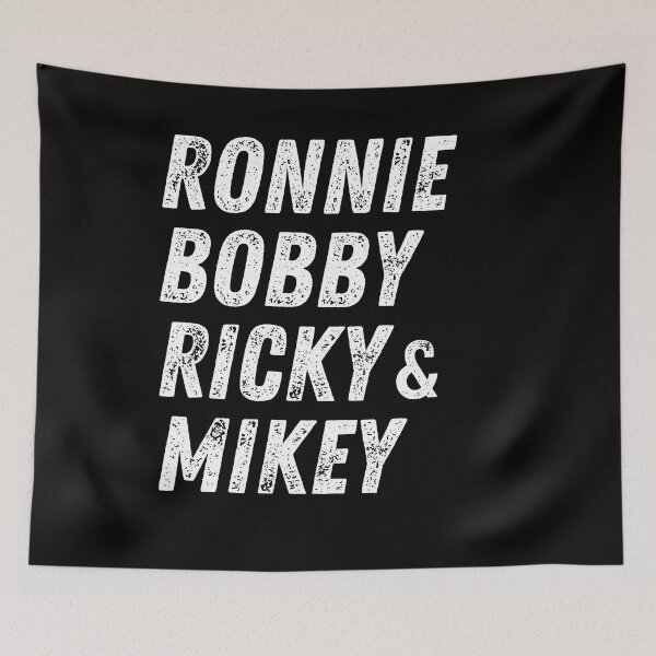 Aperçu de l'œuvre Chemise Ronnie, Bobby, Ricky, Mike, Ralph et Johnny des années 80 créée et vendue par Dunn Designs.