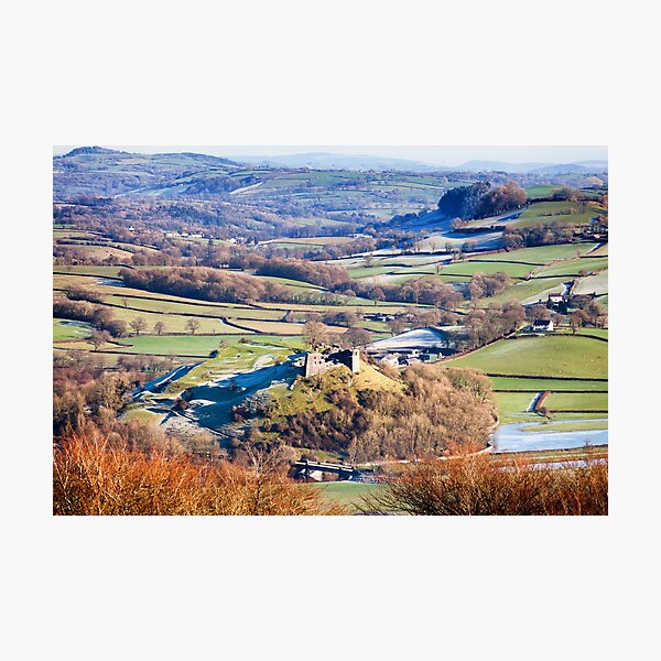 Artikel-Vorschau von Dryslwyn Castle in the Tywi Valley, designt und verkauft von heidipics.
