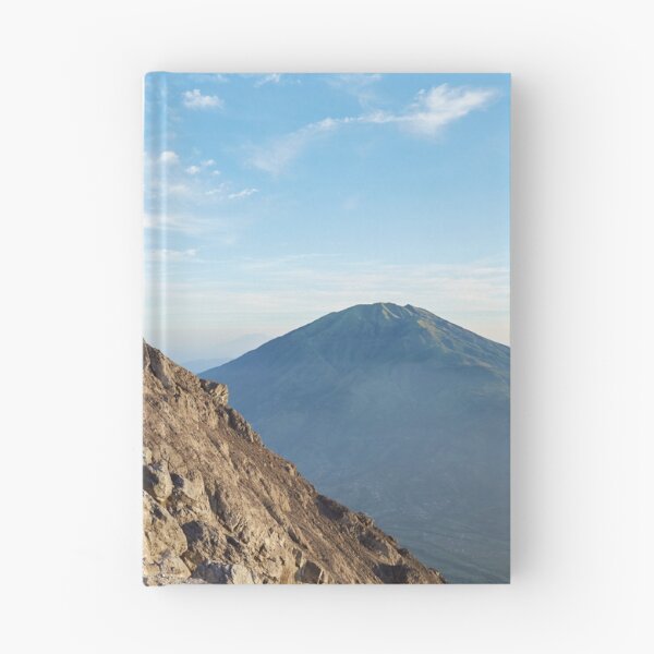 Aperçu de l'œuvre Au sommet du mont. Merapi créée et vendue par Sailingstone Travel.