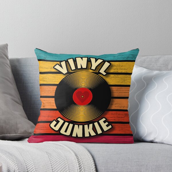 Artikelvorschau, Vinyl-Junkie - Retro-Musikliebhaber - Plattenspieler entworfen und verkauft von CattlettArt.