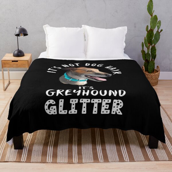 Artikelvorschau, Es sind keine Hundehaare, sondern Windhunde mit Glitzer, lustiges Hundezitat entworfen und verkauft von theshirtinator.