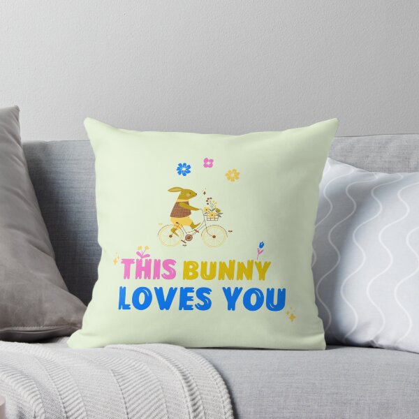 Aperçu de l'œuvre Rétro "This Bunny Loves You" cyclisme lapin de Pâques. créée et vendue par AllThingsPuffa.