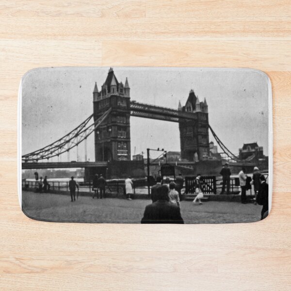 Item preview, Tourists in front of London Bridge designed and sold by PetroliniVideo.