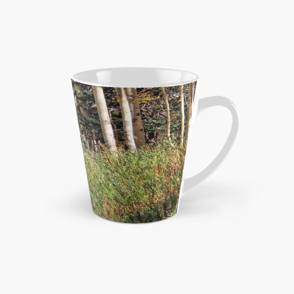 Aperçu de l'œuvre To Hike With A Moose Mug créée et vendue par Gene Praag.