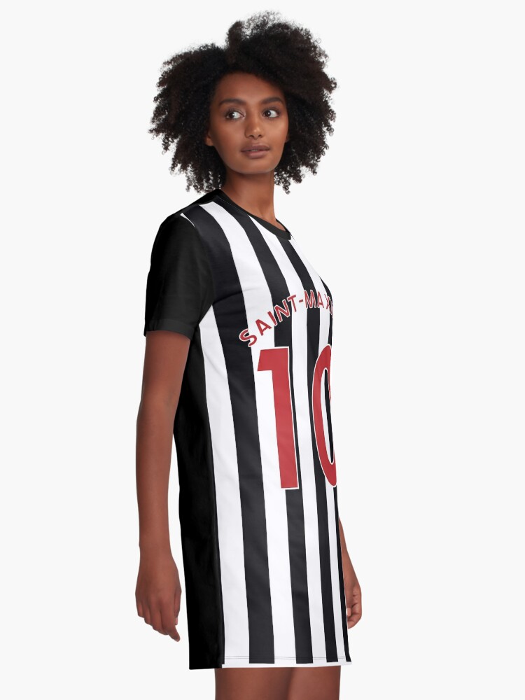 Newcastle, Saint-Maximin multato per il suo outfit