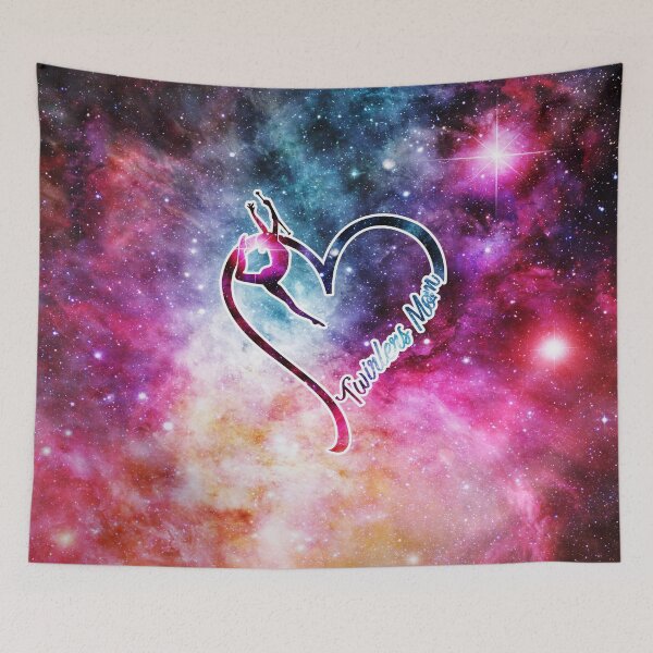 Aperçu de l'œuvre Love Twirling Mom galaxie coeur créée et vendue par VickyCloset.
