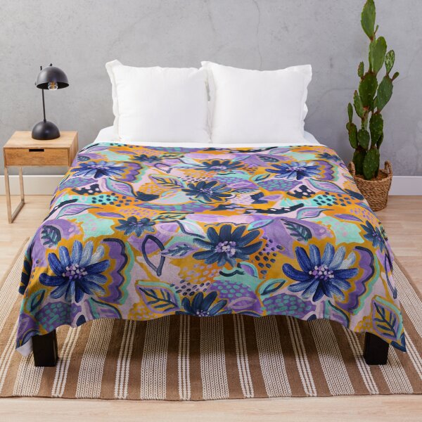 Aperçu de l'œuvre Fleurs peintes à la main Orange créée et vendue par Mikhayla Rae.