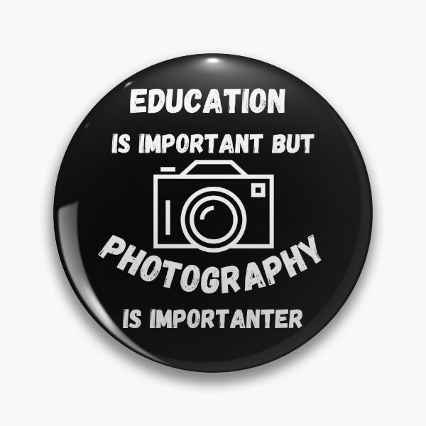 Artikelvorschau, Bildung ist wichtig, aber Fotografie ist wichtiger Kamera in Schwarz entworfen und verkauft von LuckyKermit.