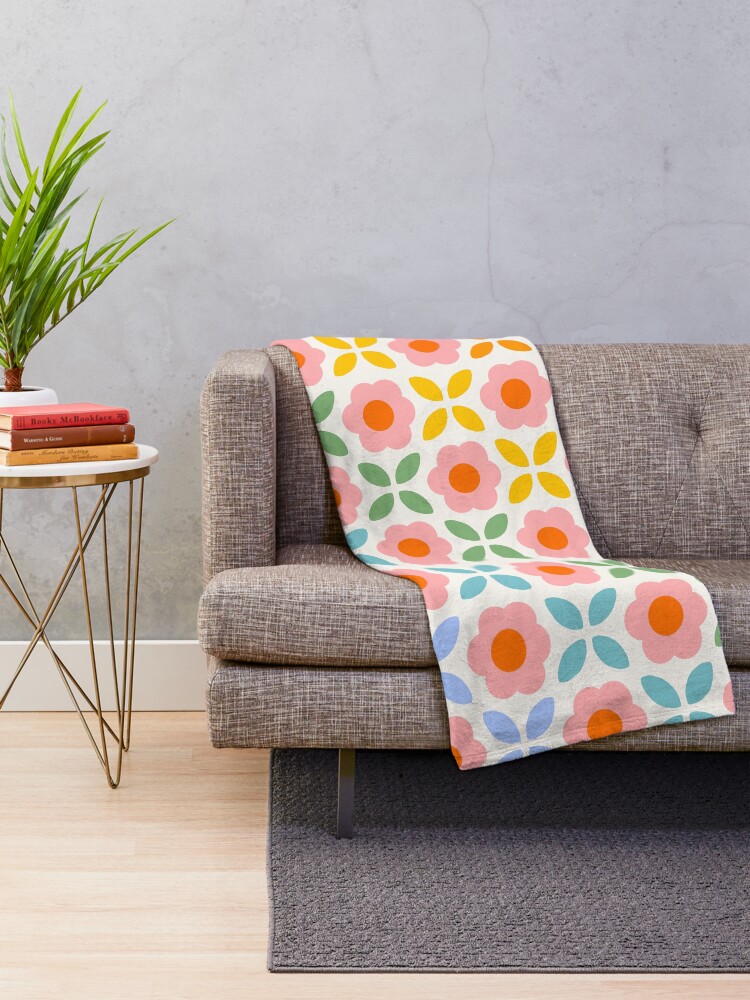 Alternate view of Retro Flower Pattern - rainbow Throw Blanket