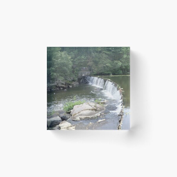 Artikelvorschau, Waterfall entworfen und verkauft von Katherine Cardone.