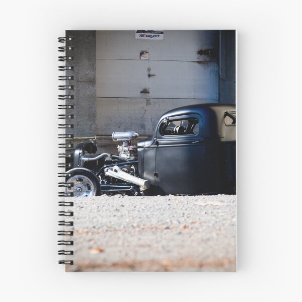 Aperçu de l'œuvre Camion de traîné Chev créée et vendue par High Octane Image Photography.
