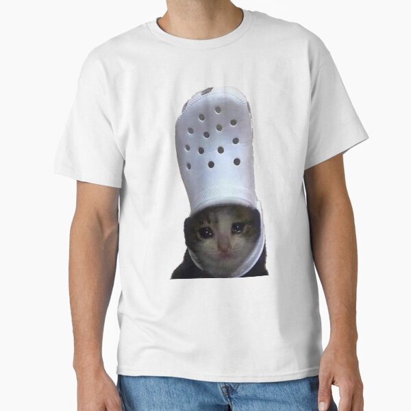 Artikel-Vorschau von Weinende Katze Croc Meme, designt und verkauft von LuckyBoutique.