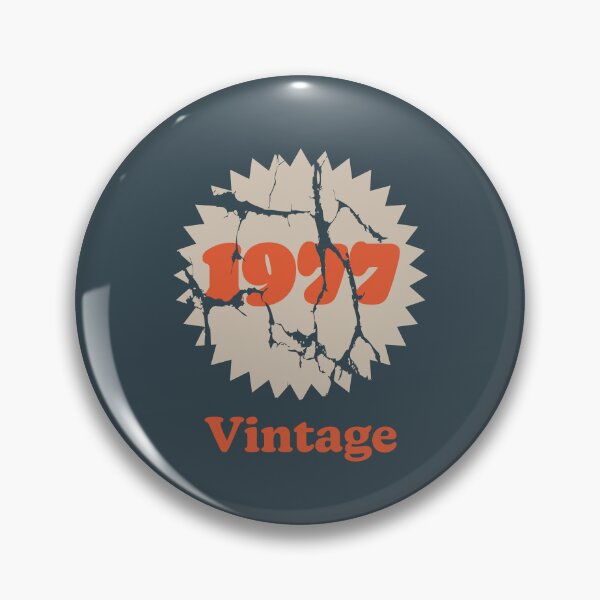 1977 Vintage Label Pin