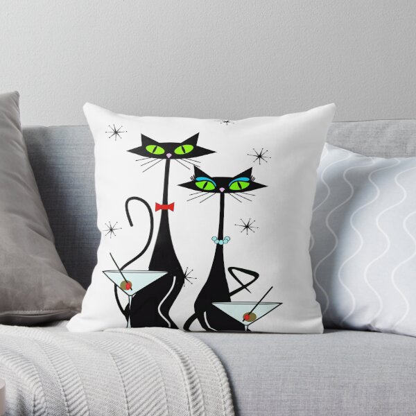 https://ih1.redbubble.net/image.3238754151.8665/throwpillow,small,600x-bg,f8f8f8-c,0,120,600,600.jpg