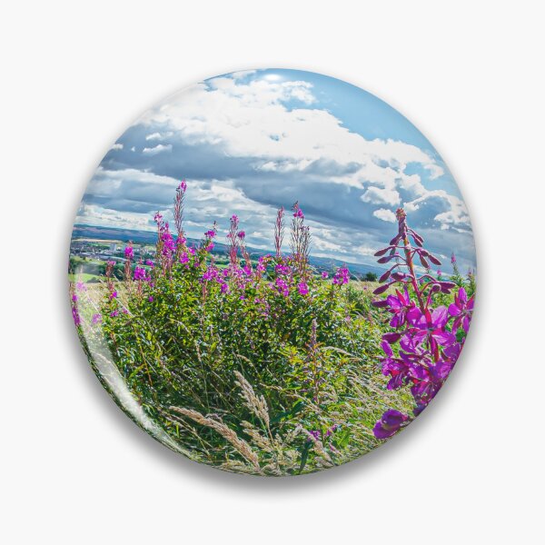 Artikelvorschau, Blumen auf Arthurs Seat entworfen und verkauft von StewieStrout.