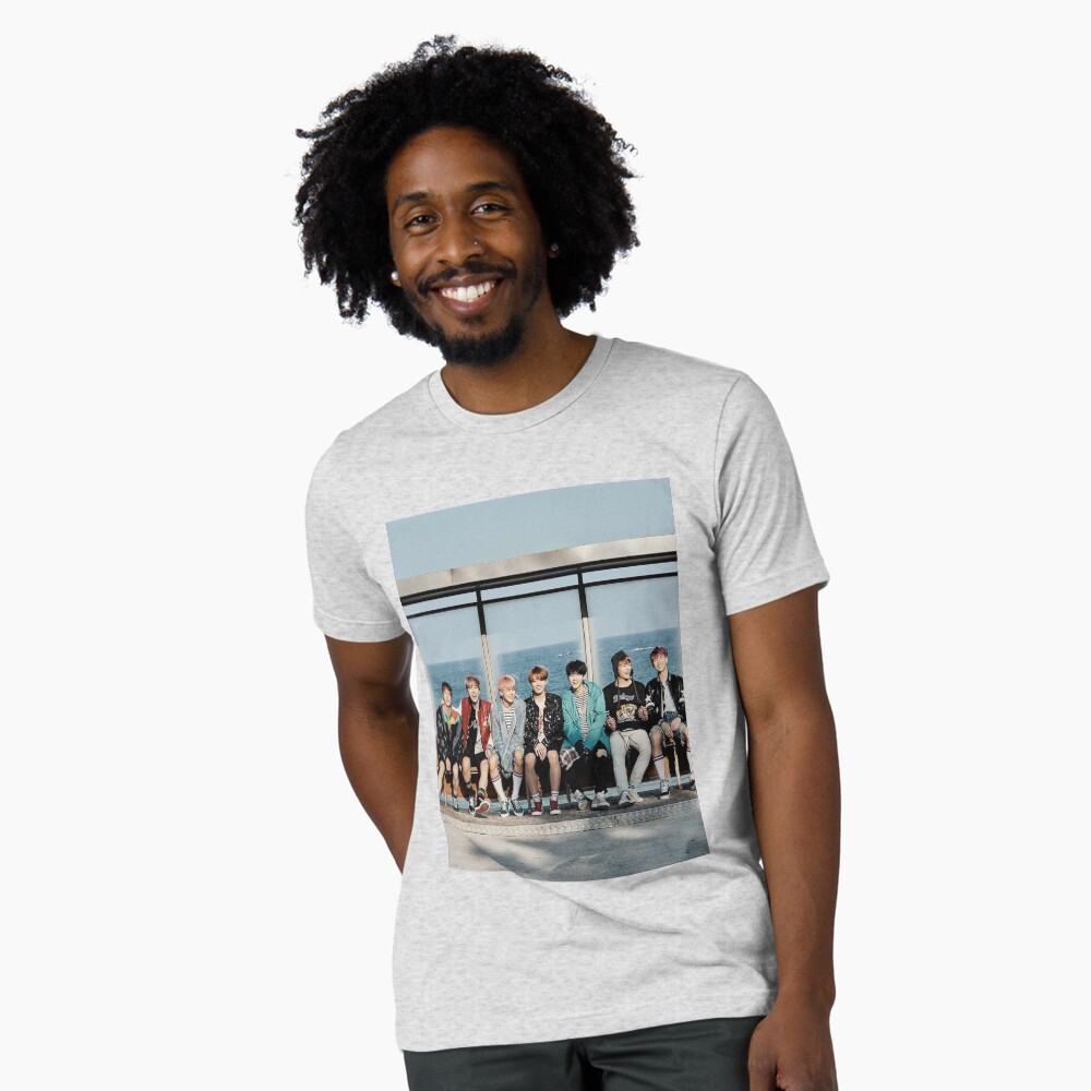 Artikel-Vorschau von Vintage T-Shirt, designt und verkauft von yeongwonhikpop.