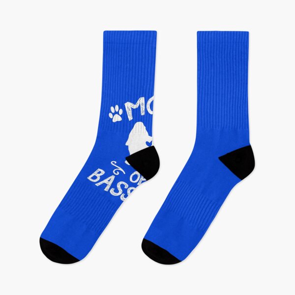 Artikelvorschau, Die Mutter eines Basshole-Basset-Liebhaber-Geschenks Basset Hound Dog Mom T-Shirt mit V-Ausschnitt entworfen und verkauft von MarinaLebede.