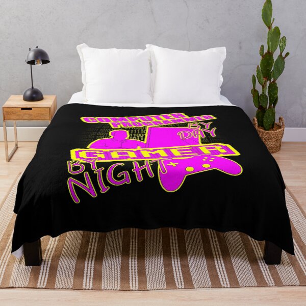Item preview, Programador informático de día Gamer de noche designed and sold by printhappy4you.