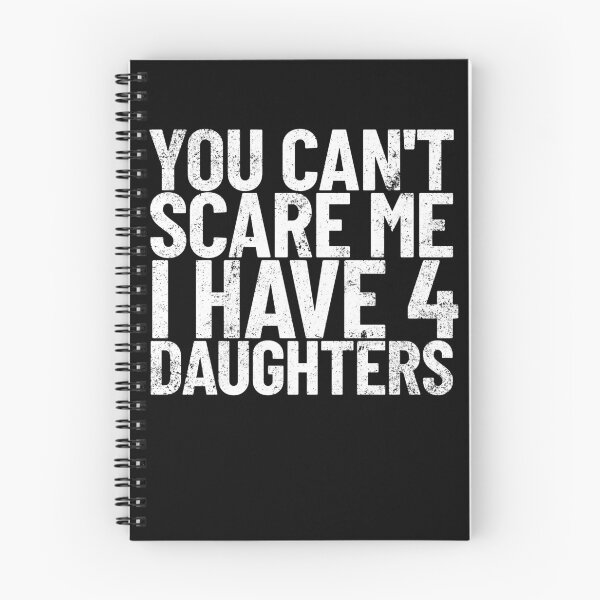 Aperçu de l'œuvre You Can't Scare Me I Have 4 Daughters Funny Dad Joke Gear créée et vendue par DynamicDesign.
