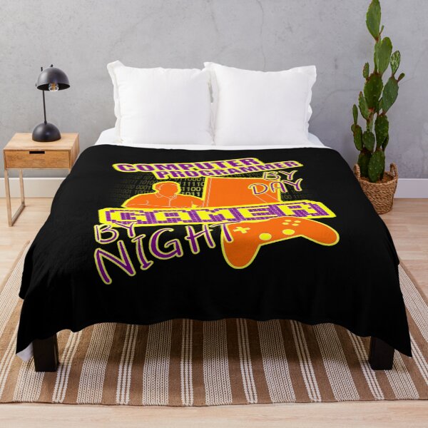 Item preview, Programador informático de día Gamer de noche designed and sold by printhappy4you.
