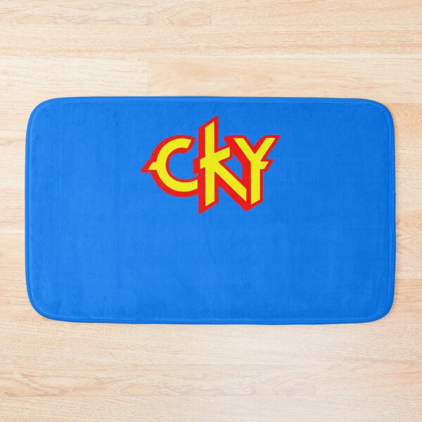 Aperçu de l'œuvre MEILLEUR VENDEUR - CKY Skateboarding Merchandise T-shirt essentiel créée et vendue par SheerazFaki.