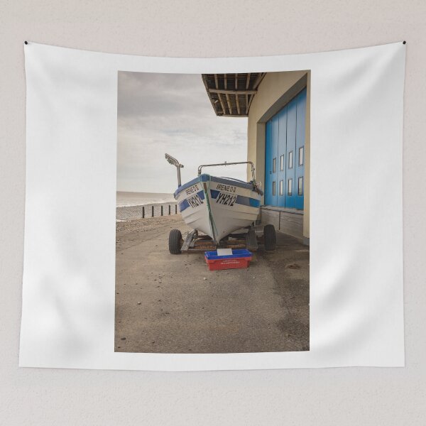 Artikelvorschau, Front on view of fishing boat, Cromer entworfen und verkauft von yackers1.