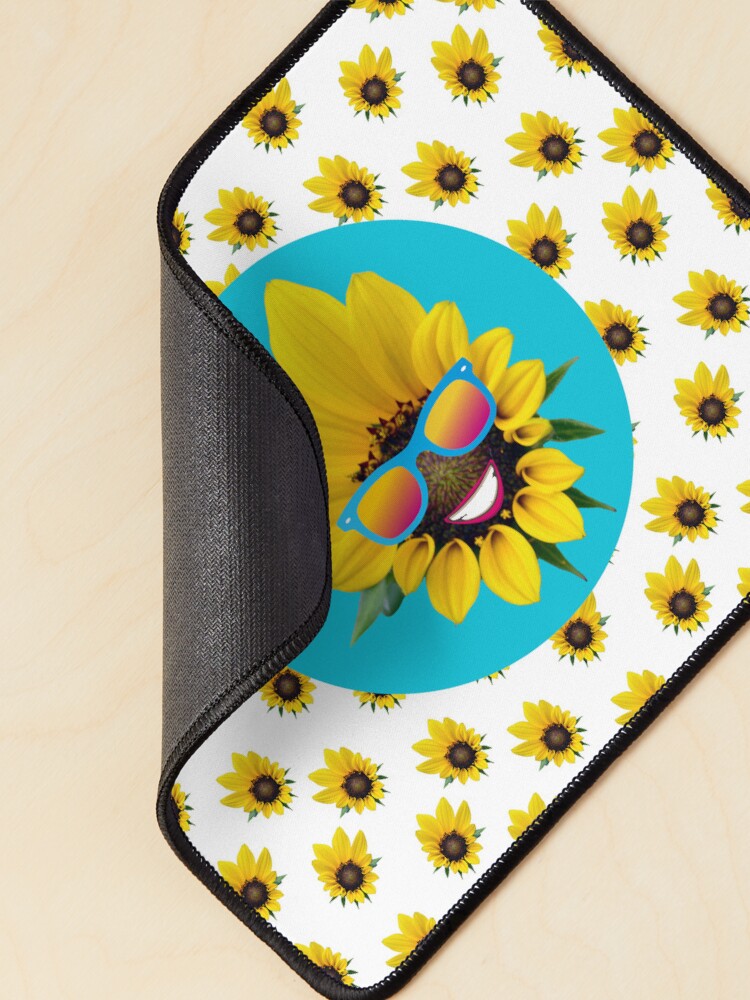 Thumbnail 2 von 5, Mauspad, Sonnenblume mit Sonnenbrille und Lächeln designt und verkauft von ImNotBusyBerlin.