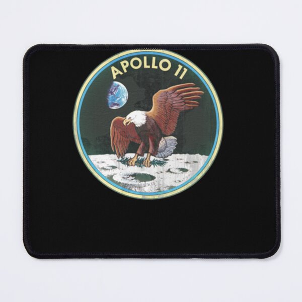 Artikelvorschau, Apollo 11 Missionen Essential T-Shirt entworfen und verkauft von RaffaelBrandt.