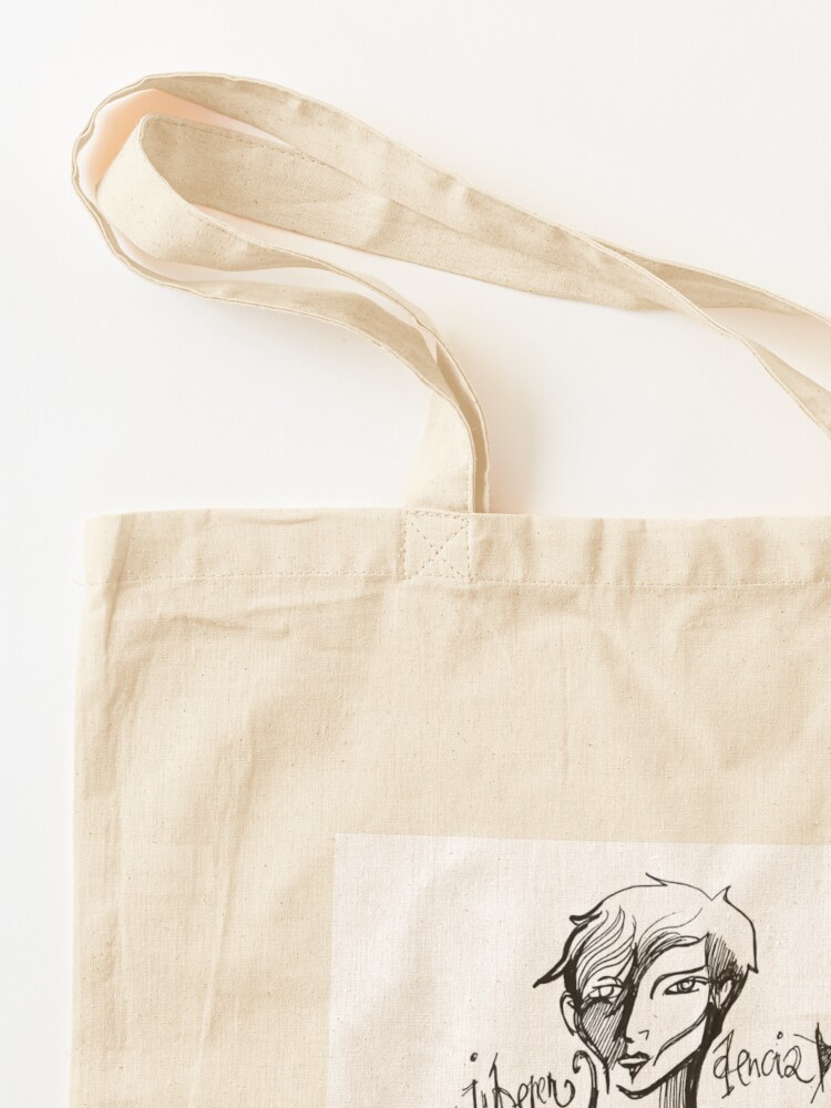 Imagen 3 de 5, Bolsa de tela con la obra what is love , diseñada y vendida por lutxana.