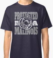 Camiseta clásica Protegido por un Malinois