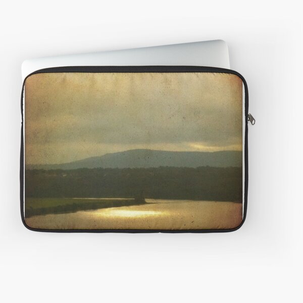 Hanging Rock, Shoalhaven River Laptop Sleeve