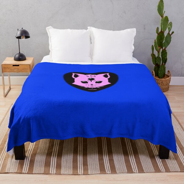 Item preview, 666 gatito Camiseta clásica designed and sold by TimoFranzel.