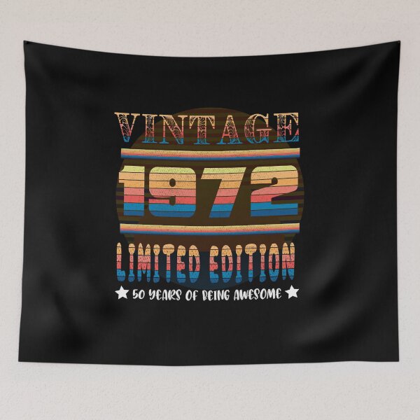 Item preview, Nacido en 1972 Edición limitada vintage, regalos de 50 años, diseño retro de 50 cumpleaños designed and sold by soniashah.