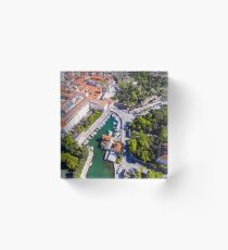 Fosa Acrylic Block