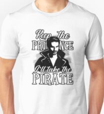 Gimme the pirate! Unisex T-Shirt