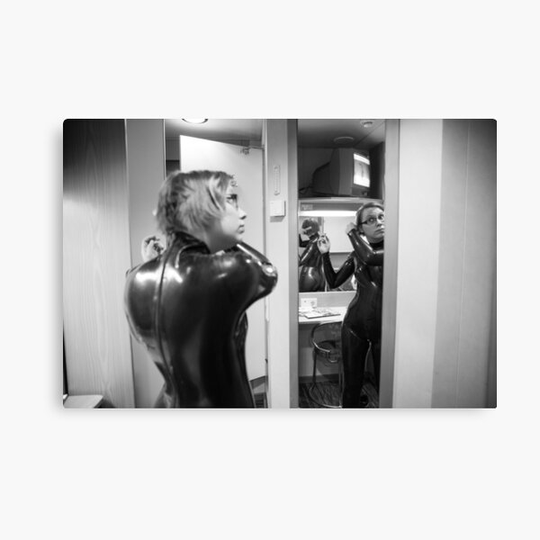 Project L: Getting ready Canvas Print