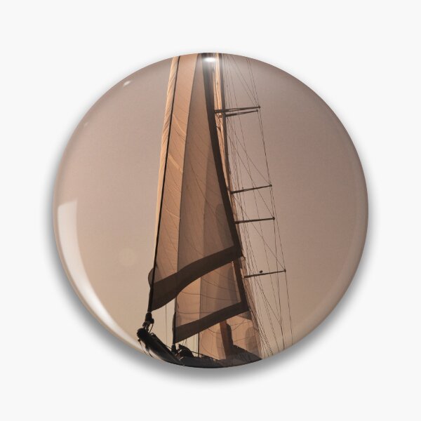 Artikelvorschau, sailboat sailing entworfen und verkauft von laikaincosmos.