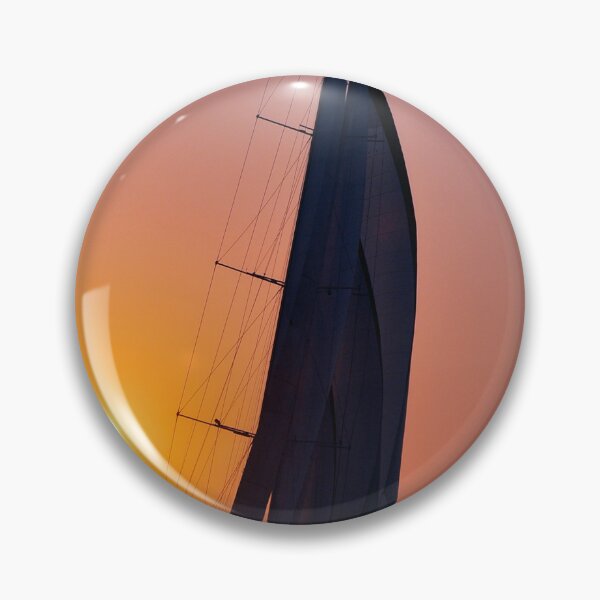 Artikelvorschau, big sailboat sailing entworfen und verkauft von laikaincosmos.