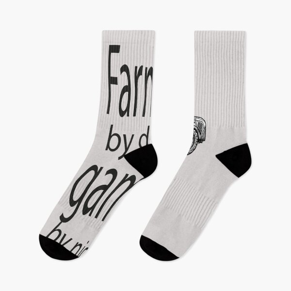 Aperçu de l'œuvre gaming, Farmer by day gamer by night,gift for gamer créée et vendue par youGushop.