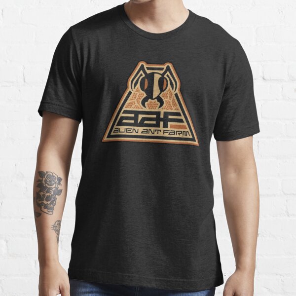 Alien Farm Art Essential T-Shirt