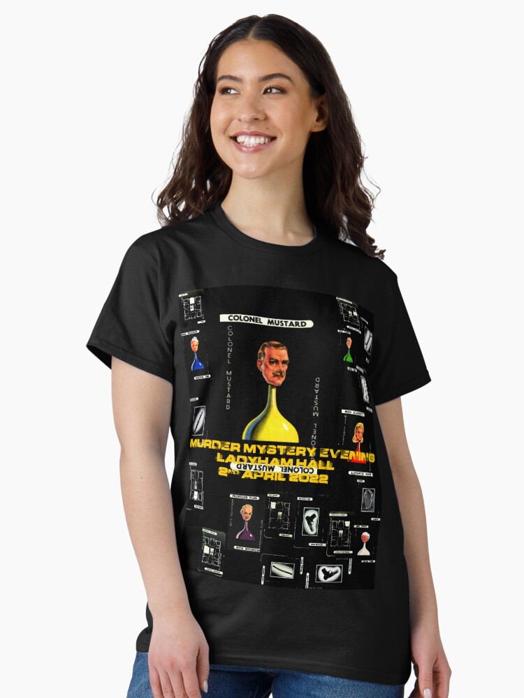 Aperçu 2 sur 7. T-shirt classique avec l'œuvre Soirée mystère Moutarde Murder - Texte d'empreintes digitales créée et vendue par Scratchy-Ed.