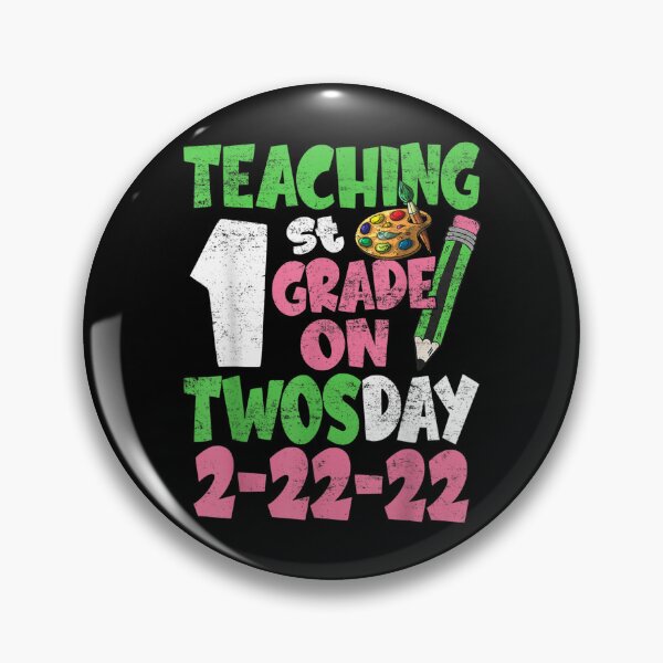 Artikelvorschau, Unterrichten der 1. Klasse am Twosday 2 22 2022 Netter Mathelehrer entworfen und verkauft von wendyy88.