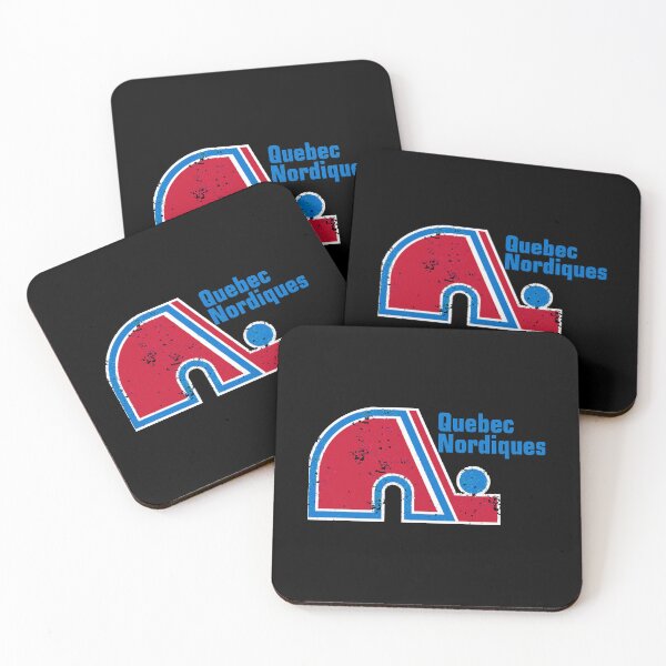 Aperçu de l'œuvre T-shirt de hockey des Nordiques de QuébecVintage de hockey des Nordiques de Québec T-shirt classique créée et vendue par Wandauro64.