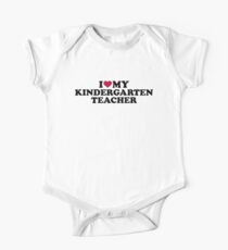 Ich liebe meine Kindergärtnerin Baby Body Kurzarm