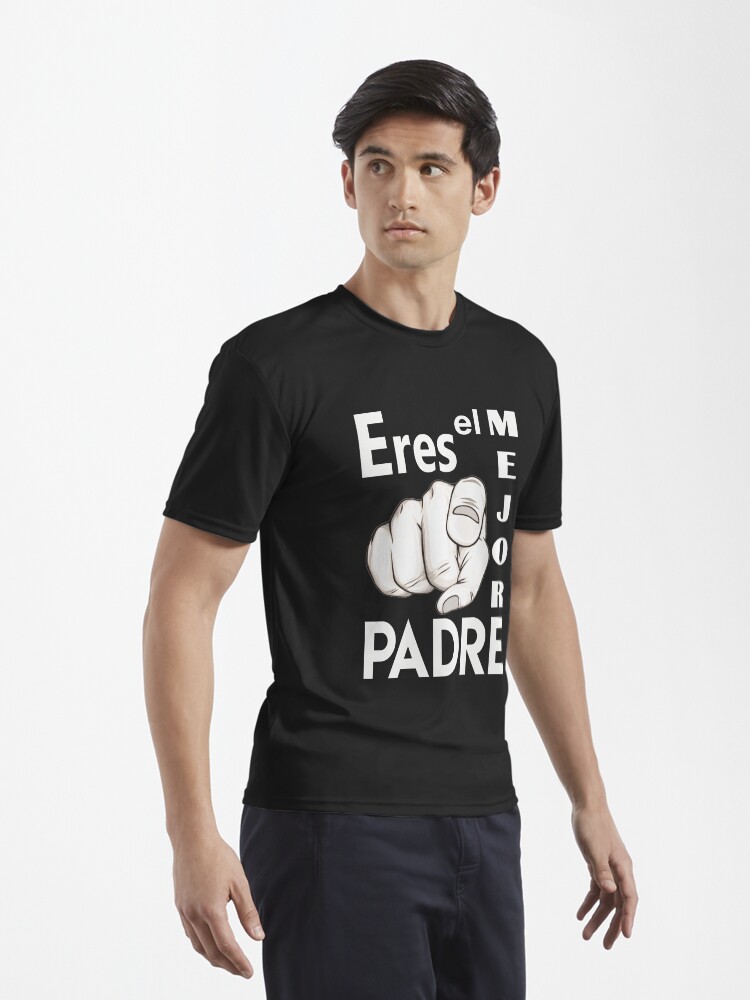 Imagen 3 de 7, Camiseta deportiva con la obra ERES EL MEJOR PADRE Regalo para papá y su cumpleaños, diseñada y vendida por Giuraf.