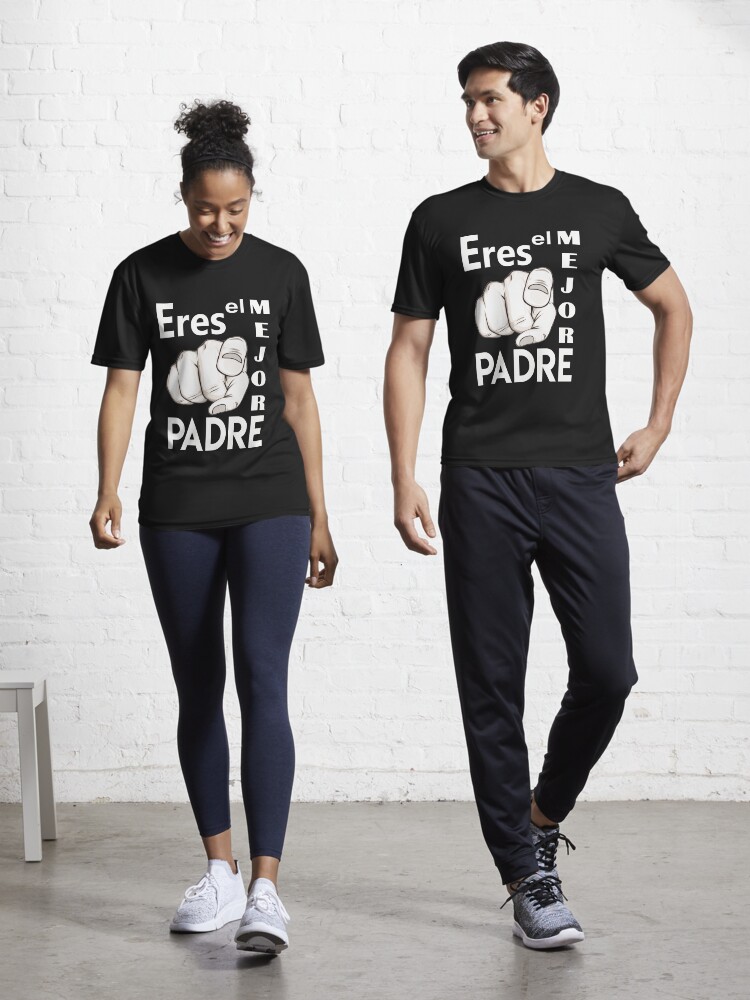Imagen 1 de 7, Camiseta deportiva con la obra ERES EL MEJOR PADRE Regalo para papá y su cumpleaños, diseñada y vendida por Giuraf.
